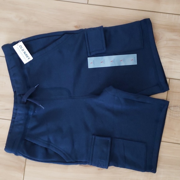 OLD NAVY Fleece Cargo Jogger Shorts (At Knee) - Large (10-12) - Picture 2 of 12